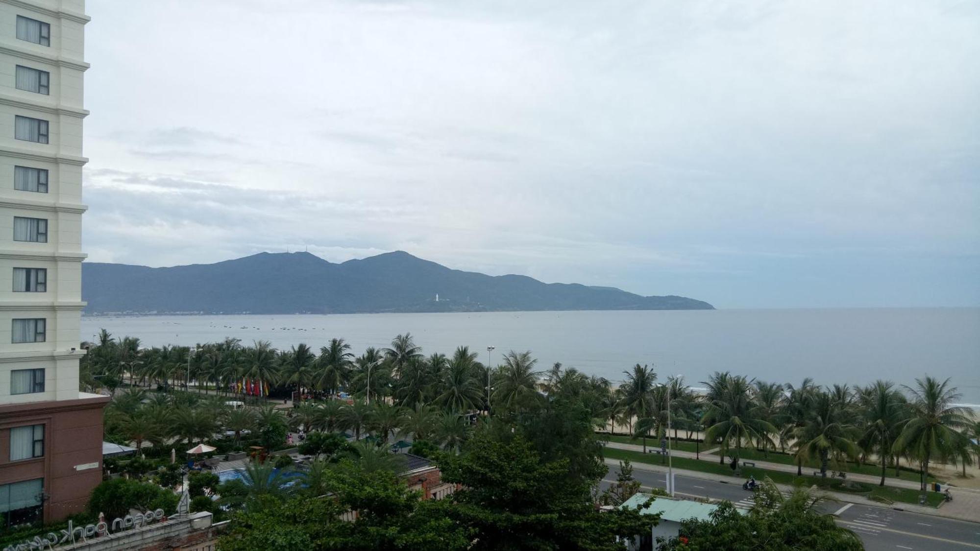 My Khe 2 Da Nang Seafront Hotel Экстерьер фото